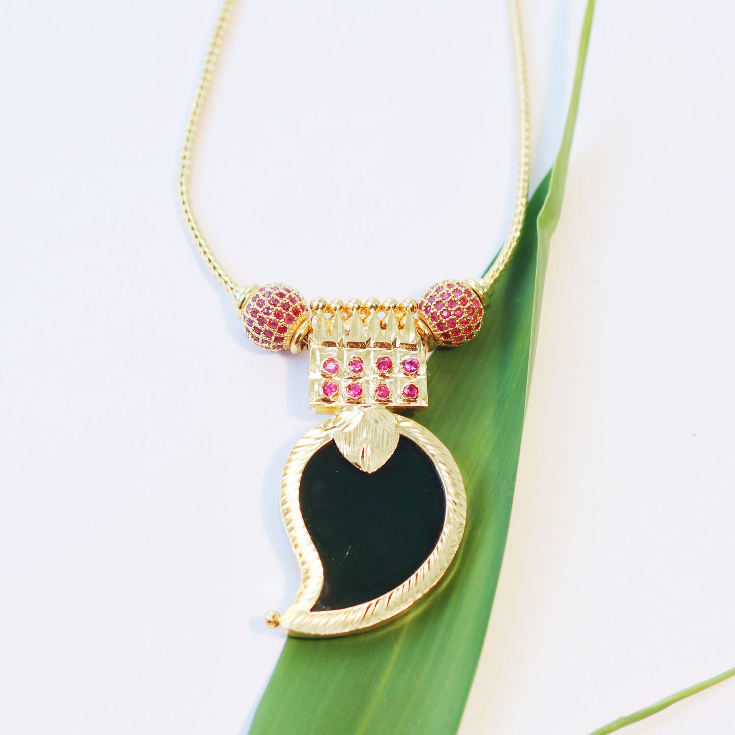 Kerala Palakka Necklace with Mango-shaped Pendant