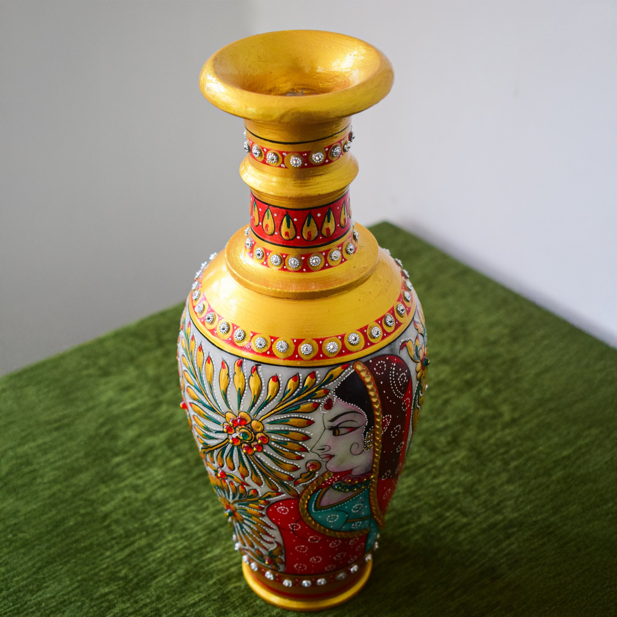 Kishangarh Marble Vase with Bani Tani Traditional Women Motifs