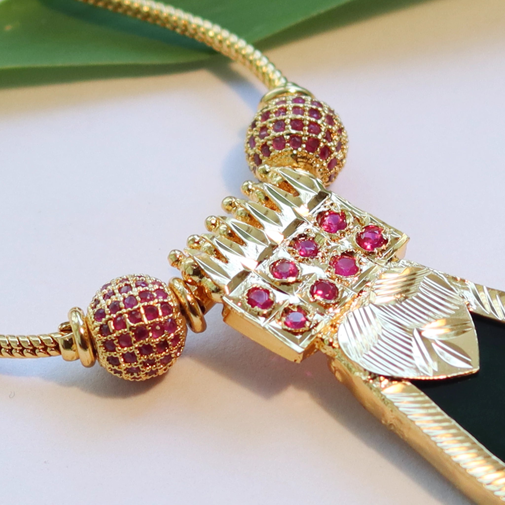 Kerala Palakka Nagapadam Green Pendant