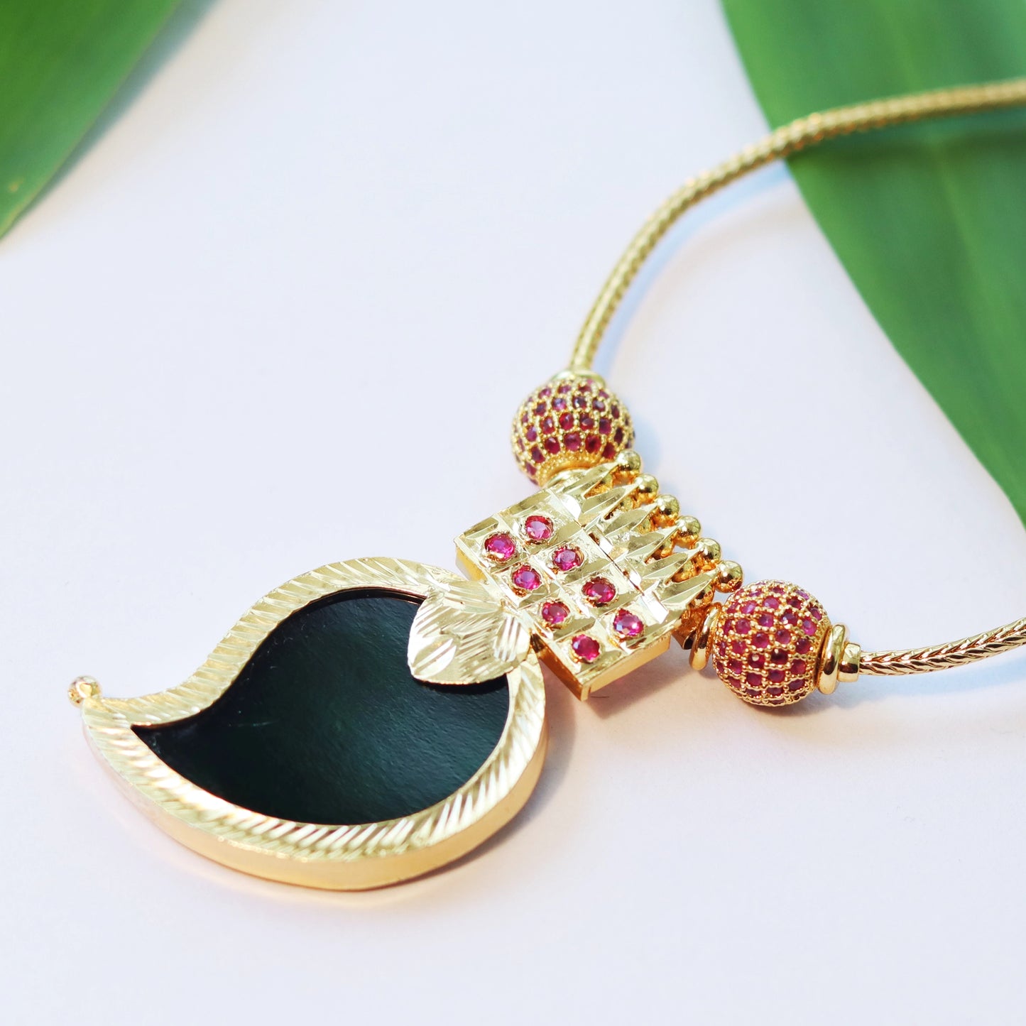 Kerala Palakka Necklace with Mango-shaped Pendant