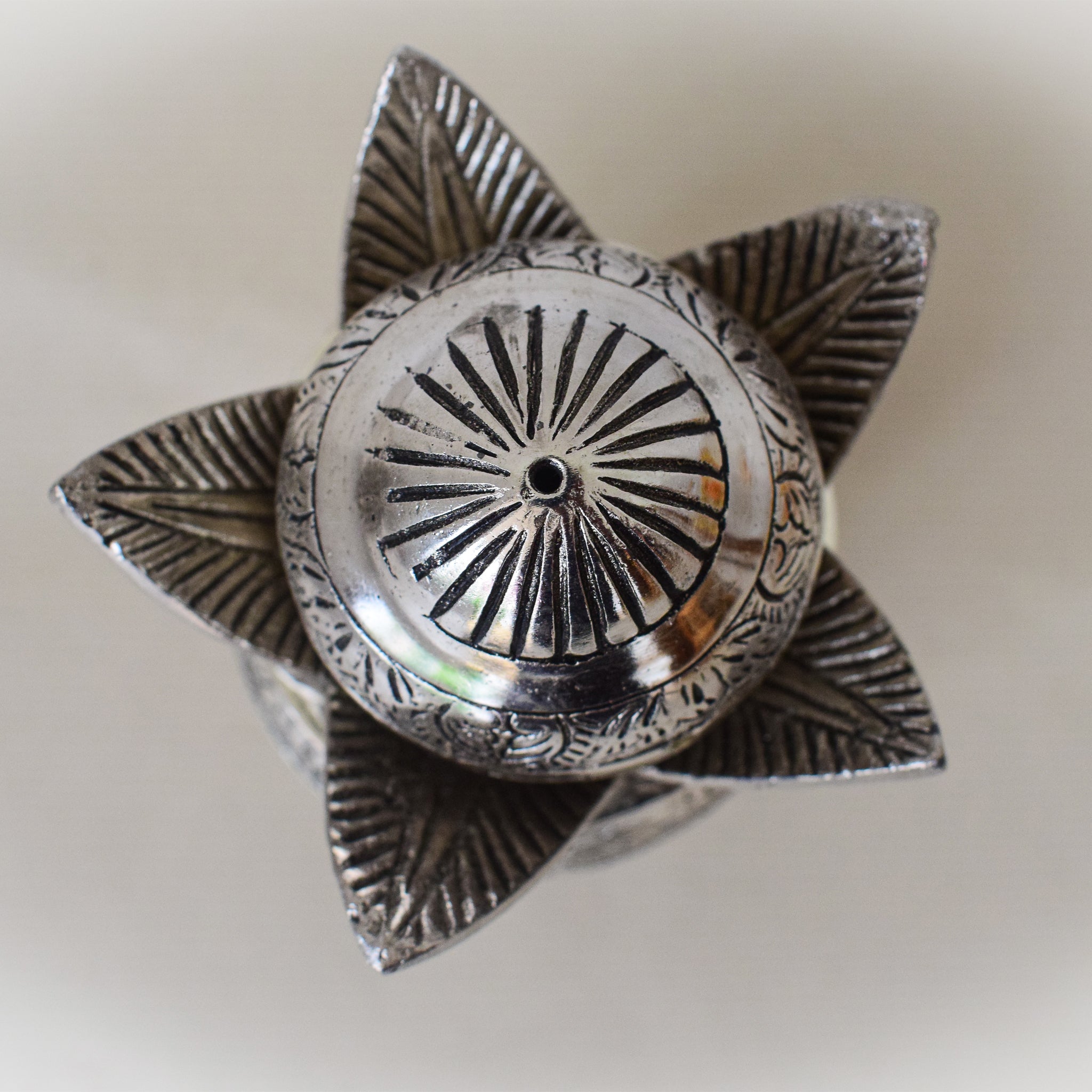 Varsha Kalasha Crafted Elegance Gillet metal [Height:7.4" , Circumference:12.7"]