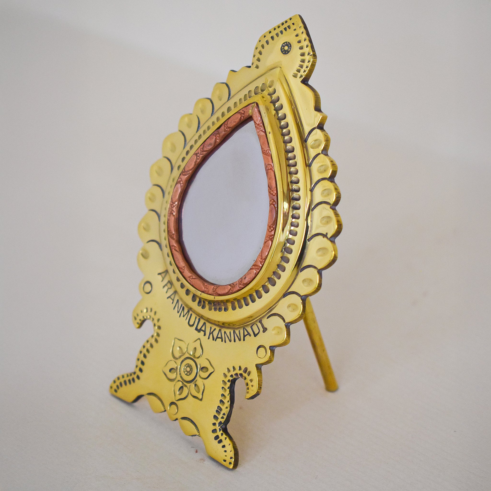 Aranmula Kannadi Petal Shaped with Stand