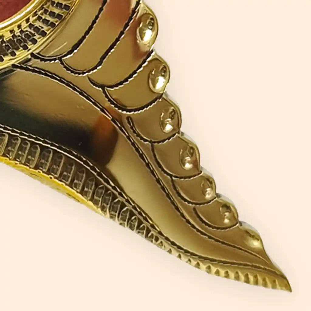 Aranmula Kannadi Shankh (conch shell)Shaped with Back Stand