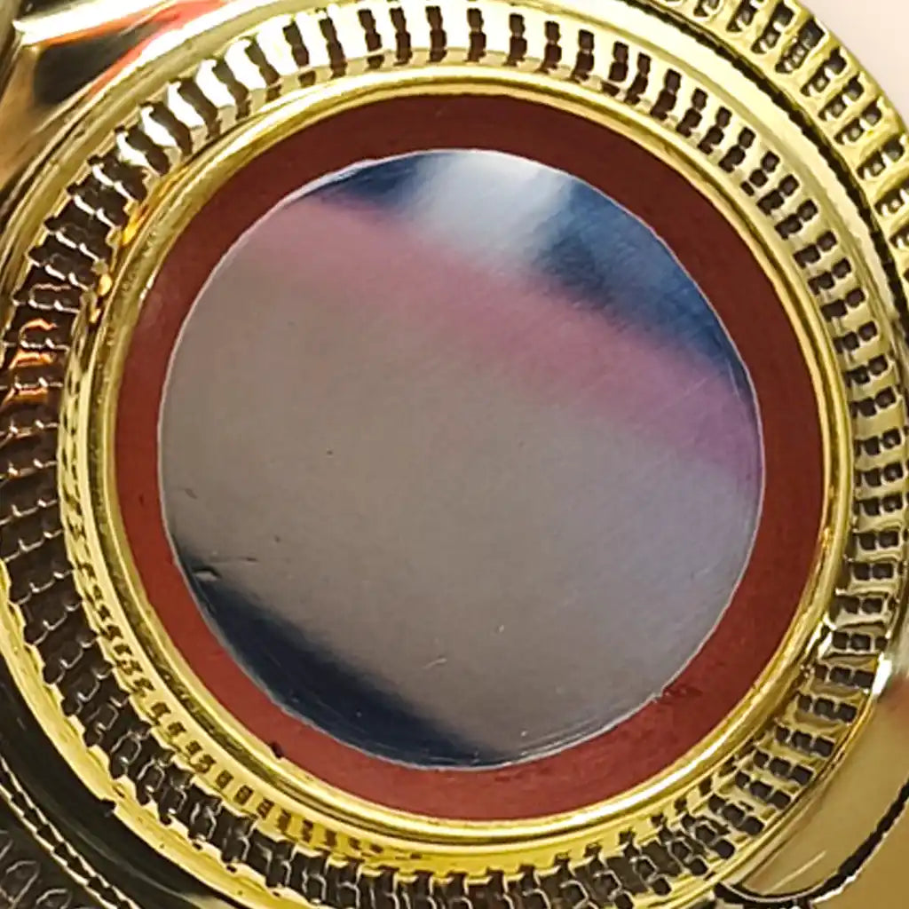 Aranmula Kannadi Shankh (conch shell)Shaped with Back Stand