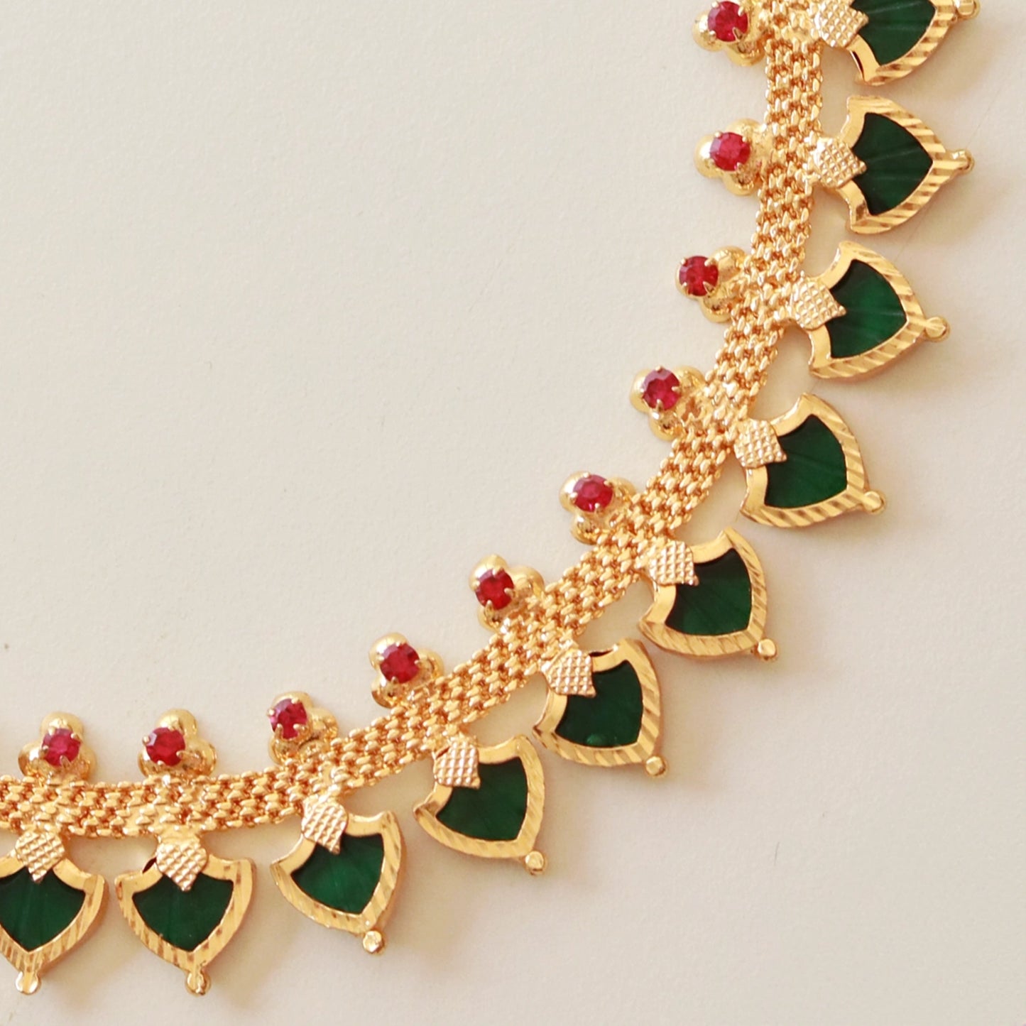 Kerala Palakka Necklace with Leaf-shaped Motif