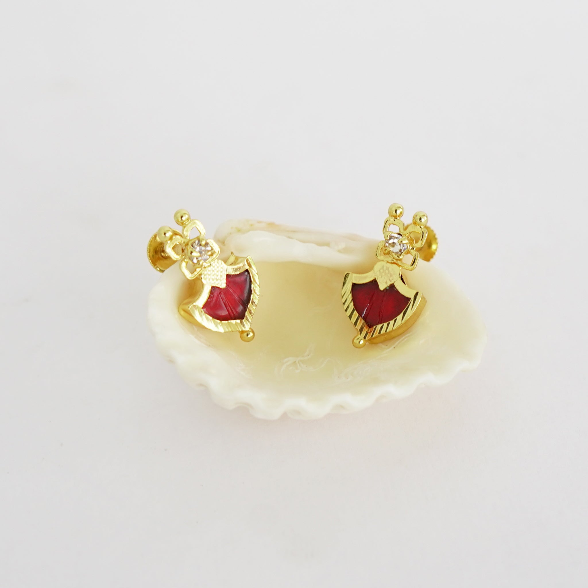 Red Radiance Mini Gift Set  Palakka Earrings, Vennaikudam Pot & Theyyam Fridge Magnet