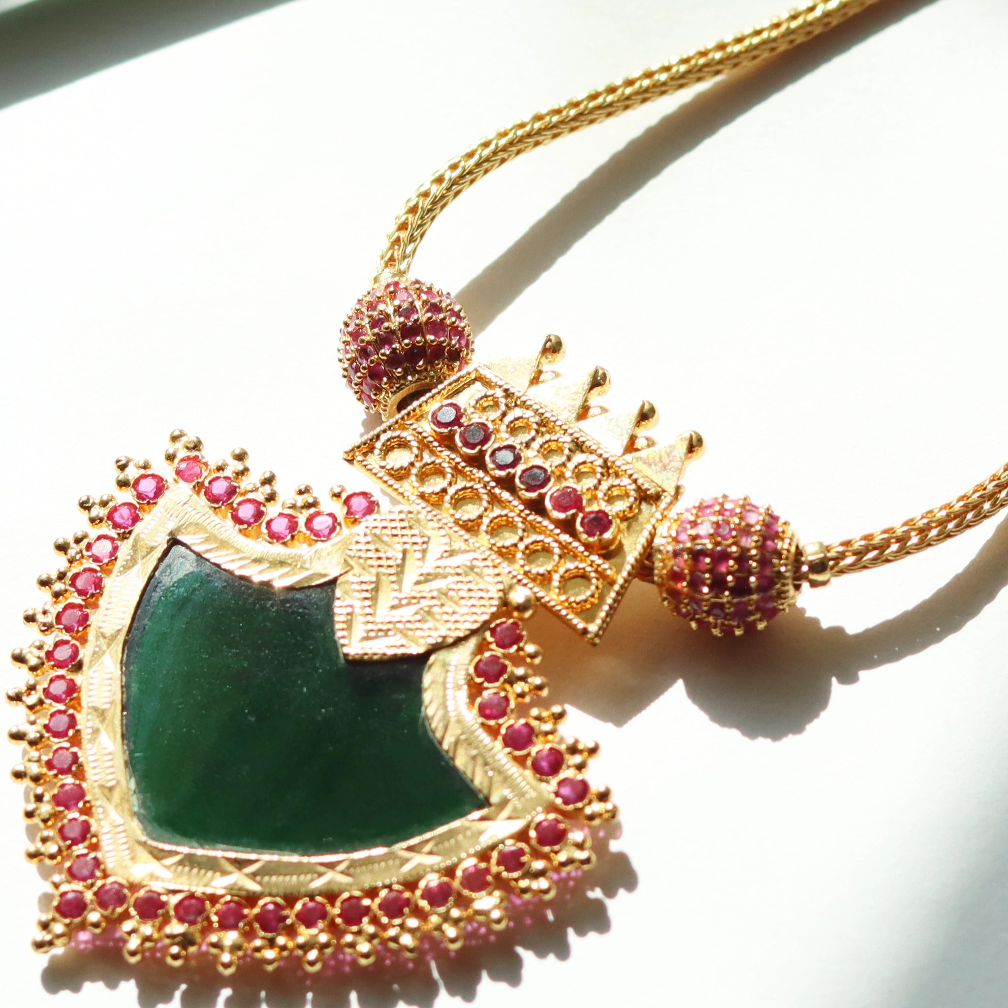 Kerala Palakka Necklace with Stone Studded Leaf-shaped Pendant