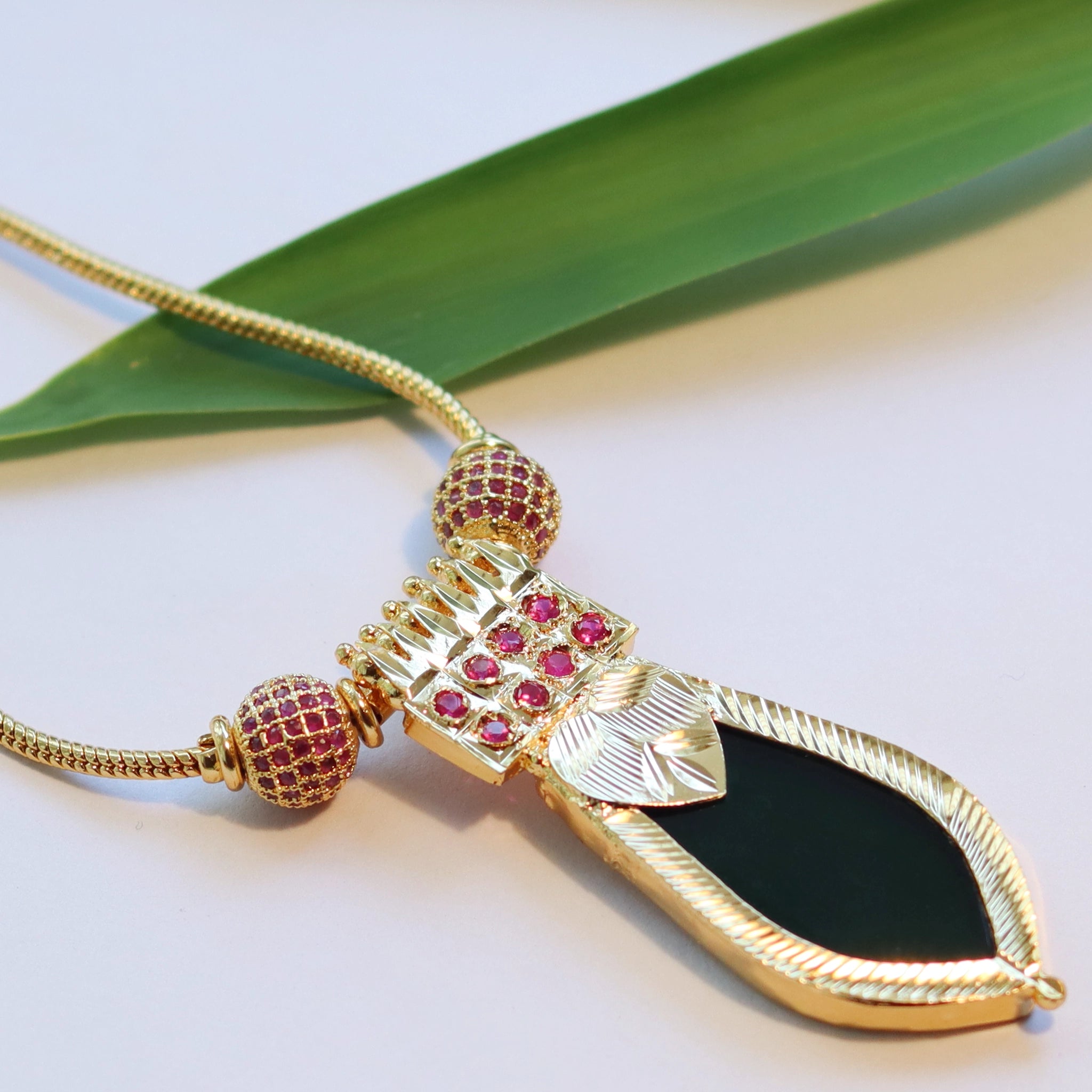 Kerala Palakka Nagapadam Green Pendant