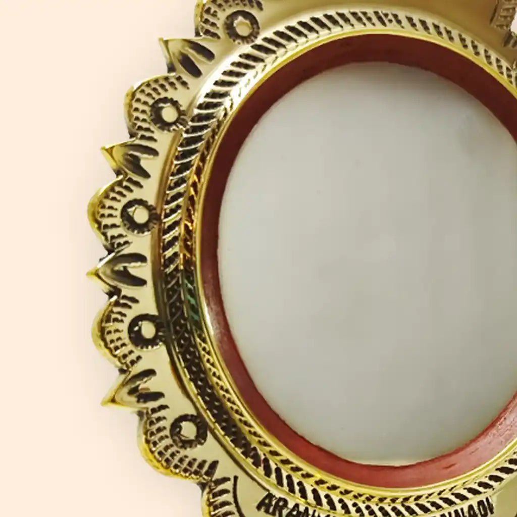 Aranmula Kannadi Round Shaped with Peedam - Culturati