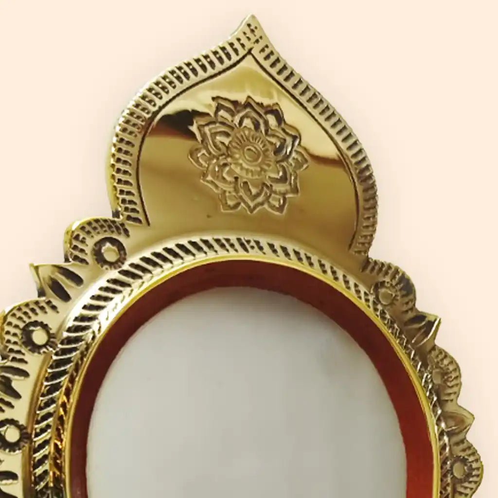 Aranmula Kannadi Round Shaped with Peedam - Culturati