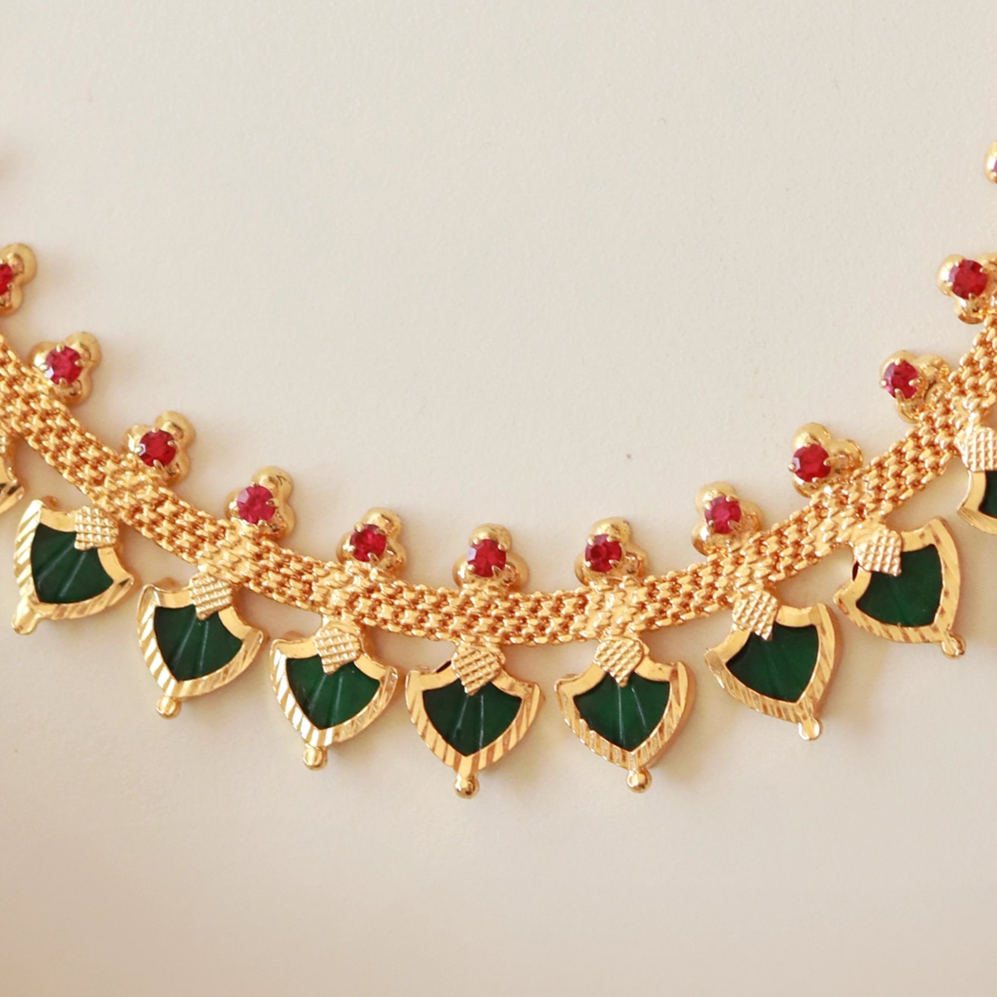 Kerala Palakka Necklace with Leaf-shaped Motif