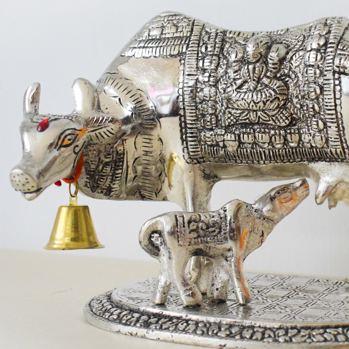 Exquisite Gillet Metal Cow and Calf Set