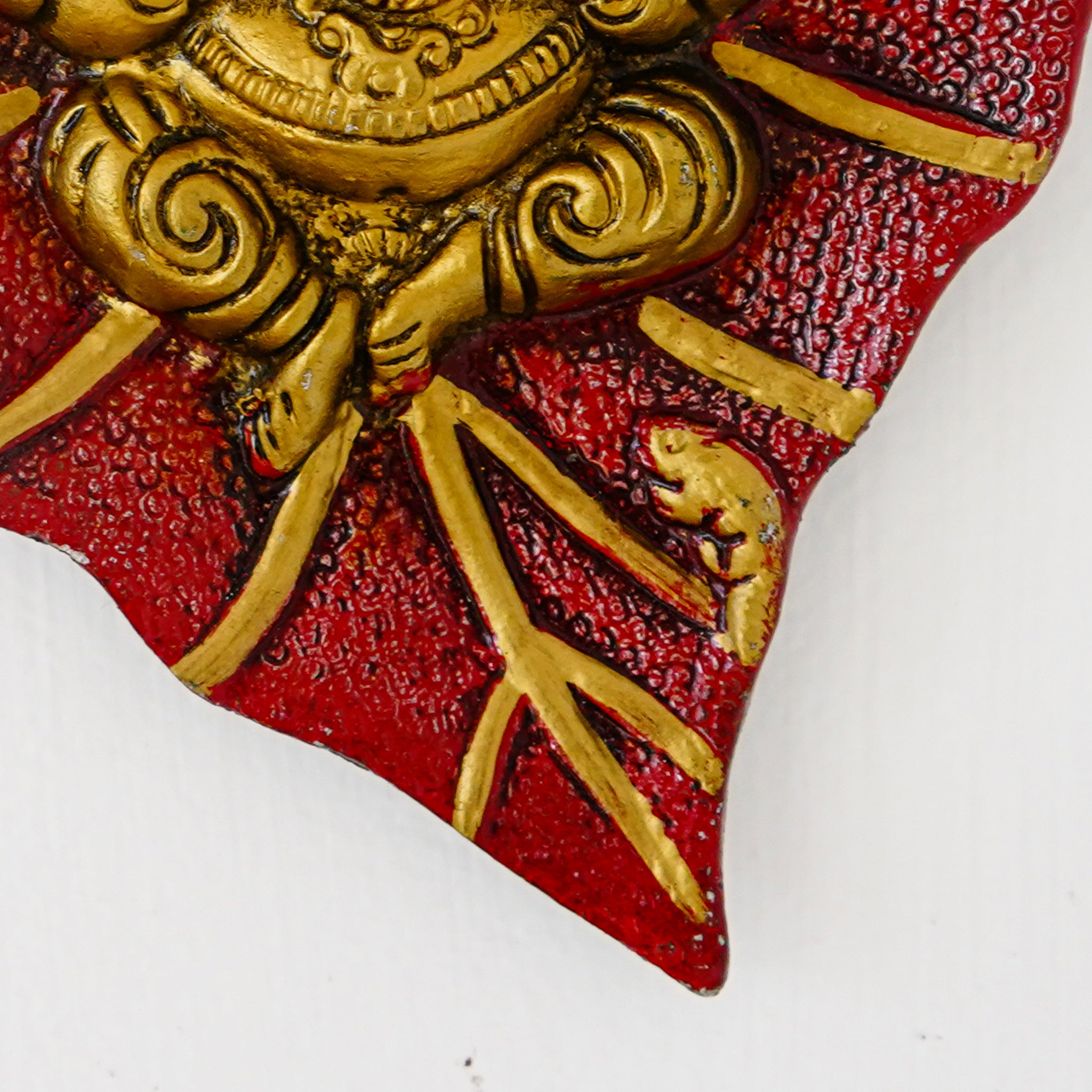 Golden Ganesha on Aasana – Medium-Size Gillet Metal Decorative Idol [Red]