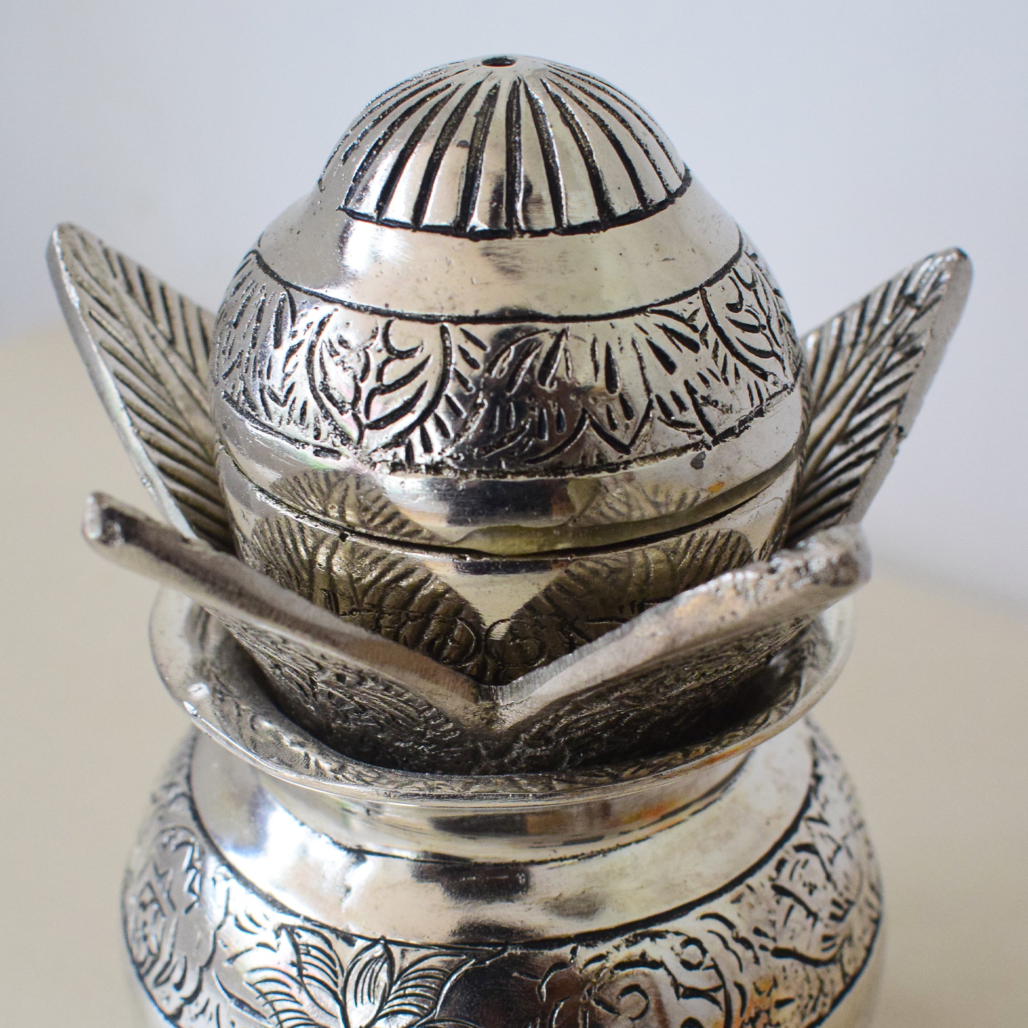 Varsha Kalasha Crafted Elegance Gillet metal [Height:7.4" , Circumference:12.7"]