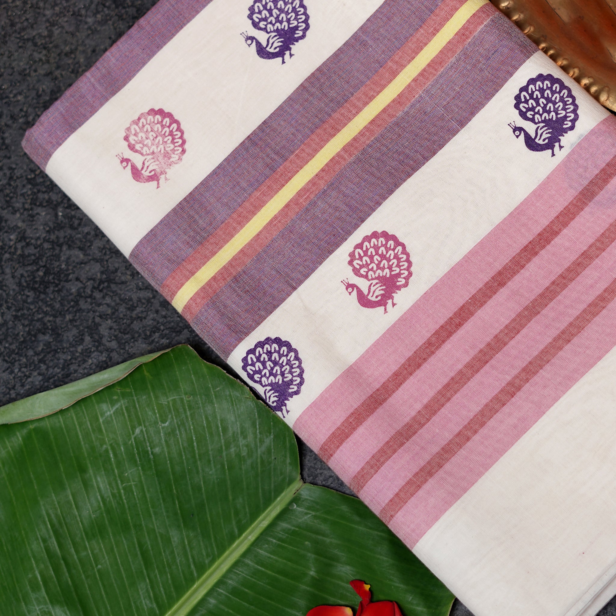Shop Authentic Kerala Handloom Peacock Print Cotton Saree Online