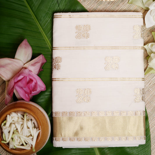 Shop Elegant White Kerala Kasavu Saree with Zari Flower Motif 
