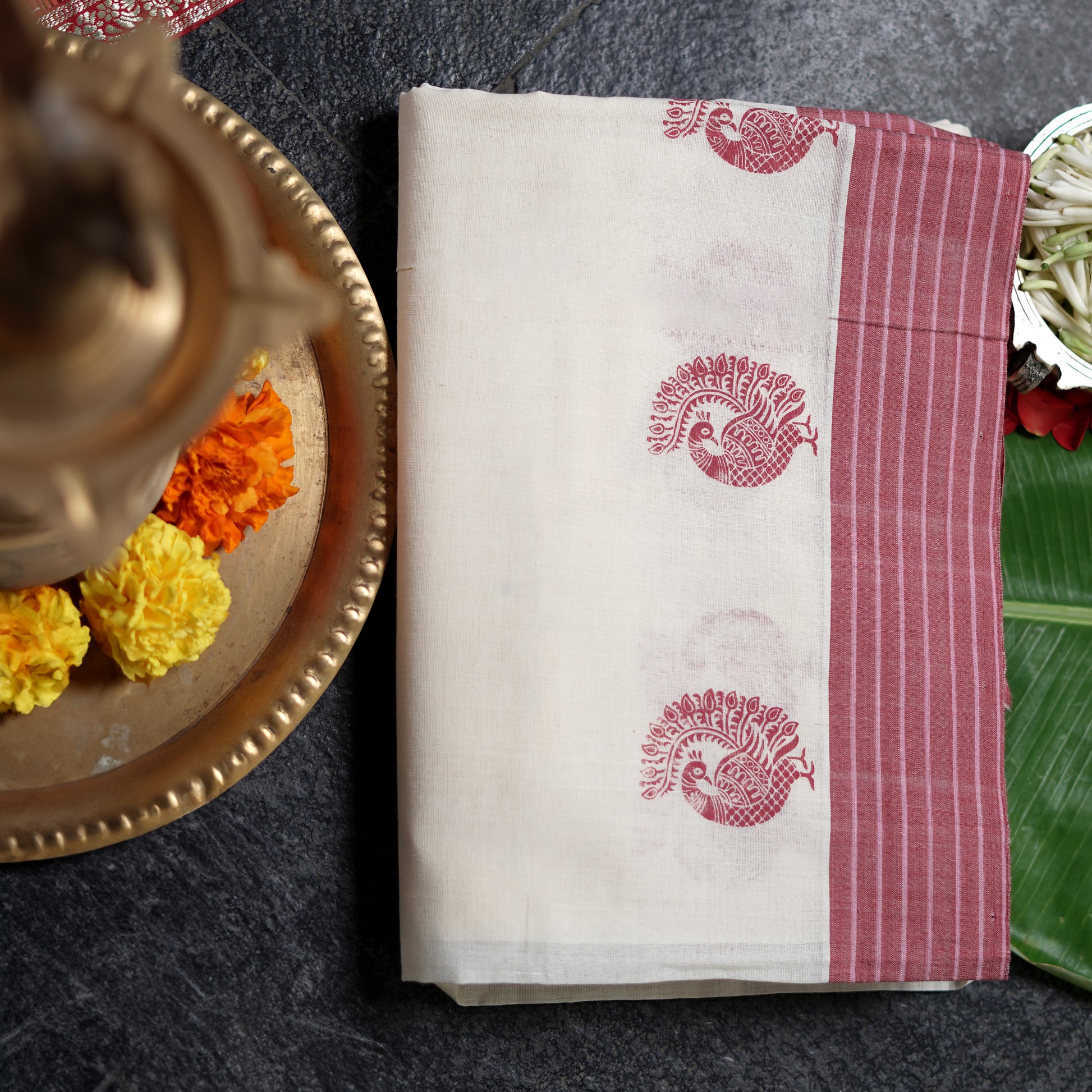 Shop Authentic Kerala Handloom Peacock Paisley Cotton Saree Online