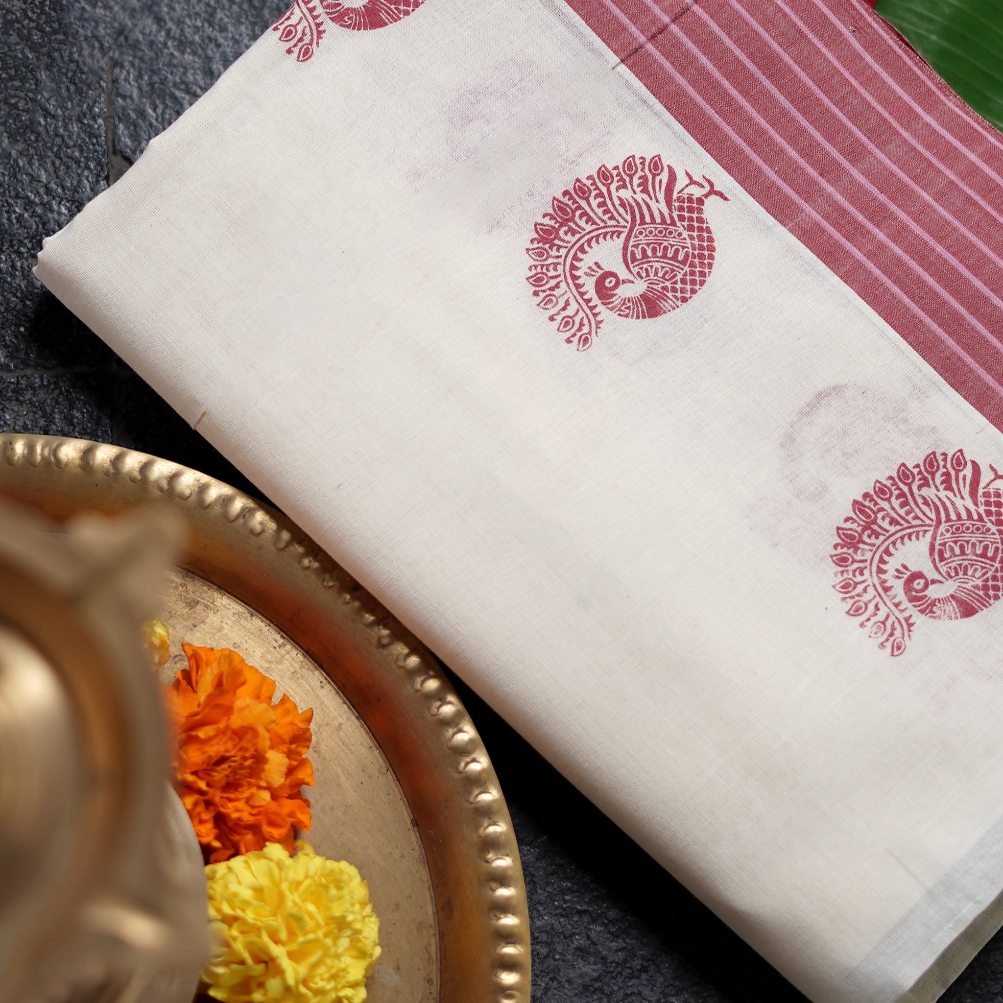 Shop Authentic Kerala Handloom Peacock Paisley Cotton Saree Online