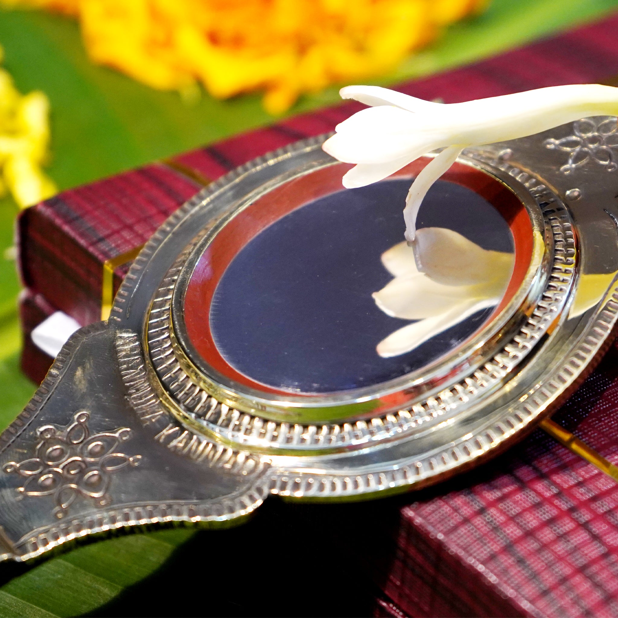 Shop Traditional Handcrafted Aranmula Valkannadi  Online