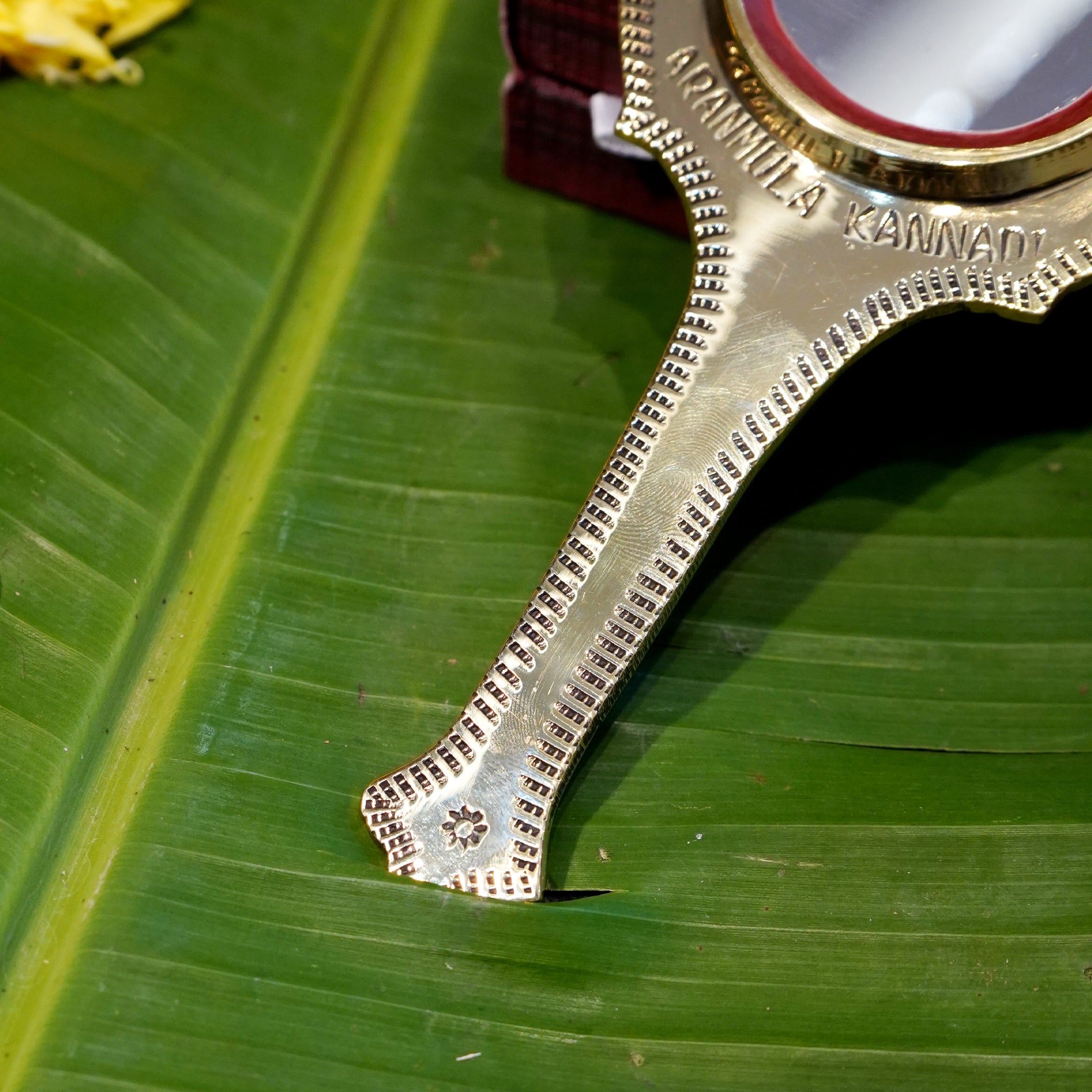 Shop Traditional Handcrafted The Aranmula Valkannadi (Drop-shaped Mirror)  Online