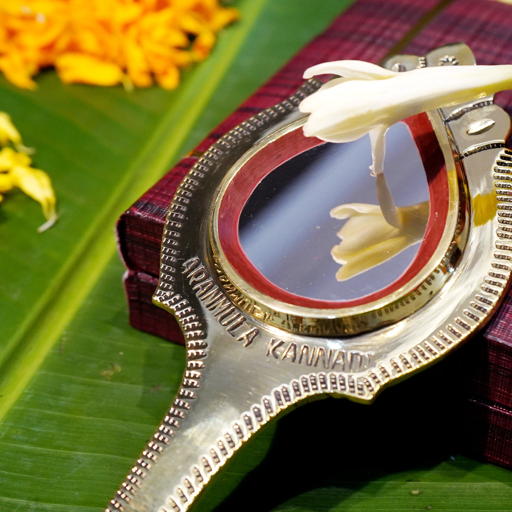 Shop Traditional Handcrafted The Aranmula Valkannadi (Drop-shaped Mirror)  Online