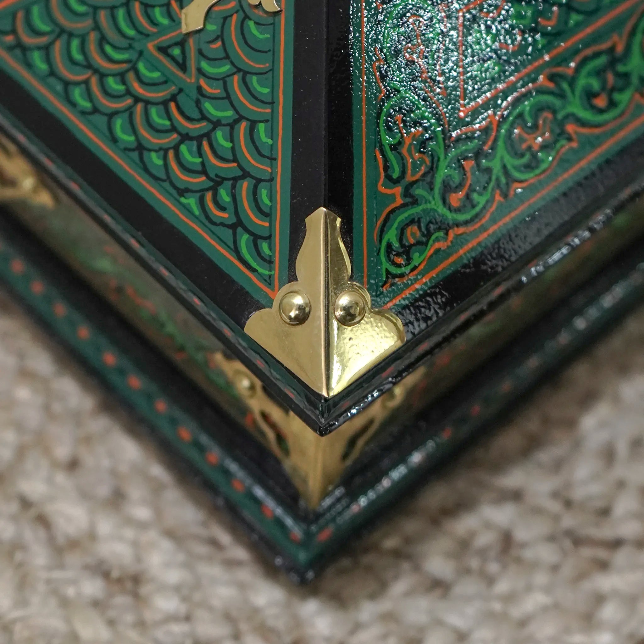 Green Nettoor Petti with Mural Painting and Brass Accents Traditional jewelry Box