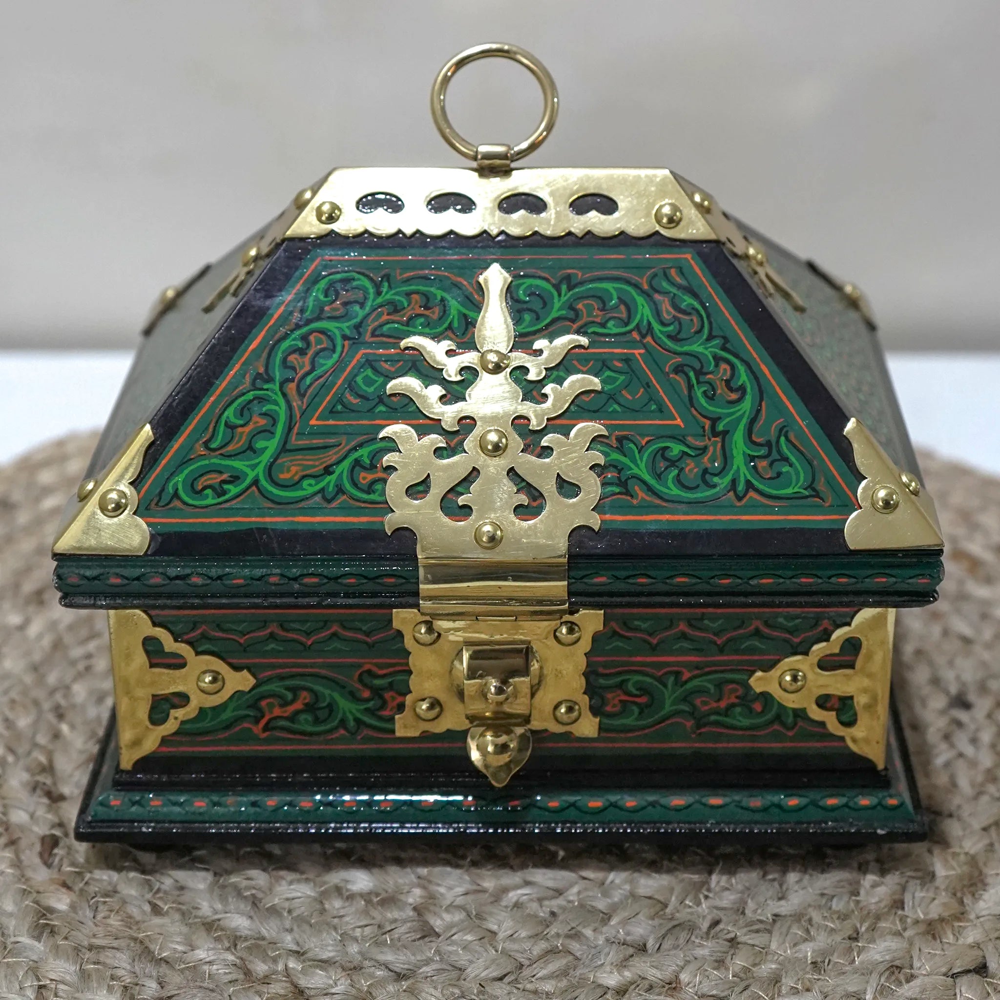 Green Nettoor Petti with Mural Painting and Brass Accents Traditional jewelry Box