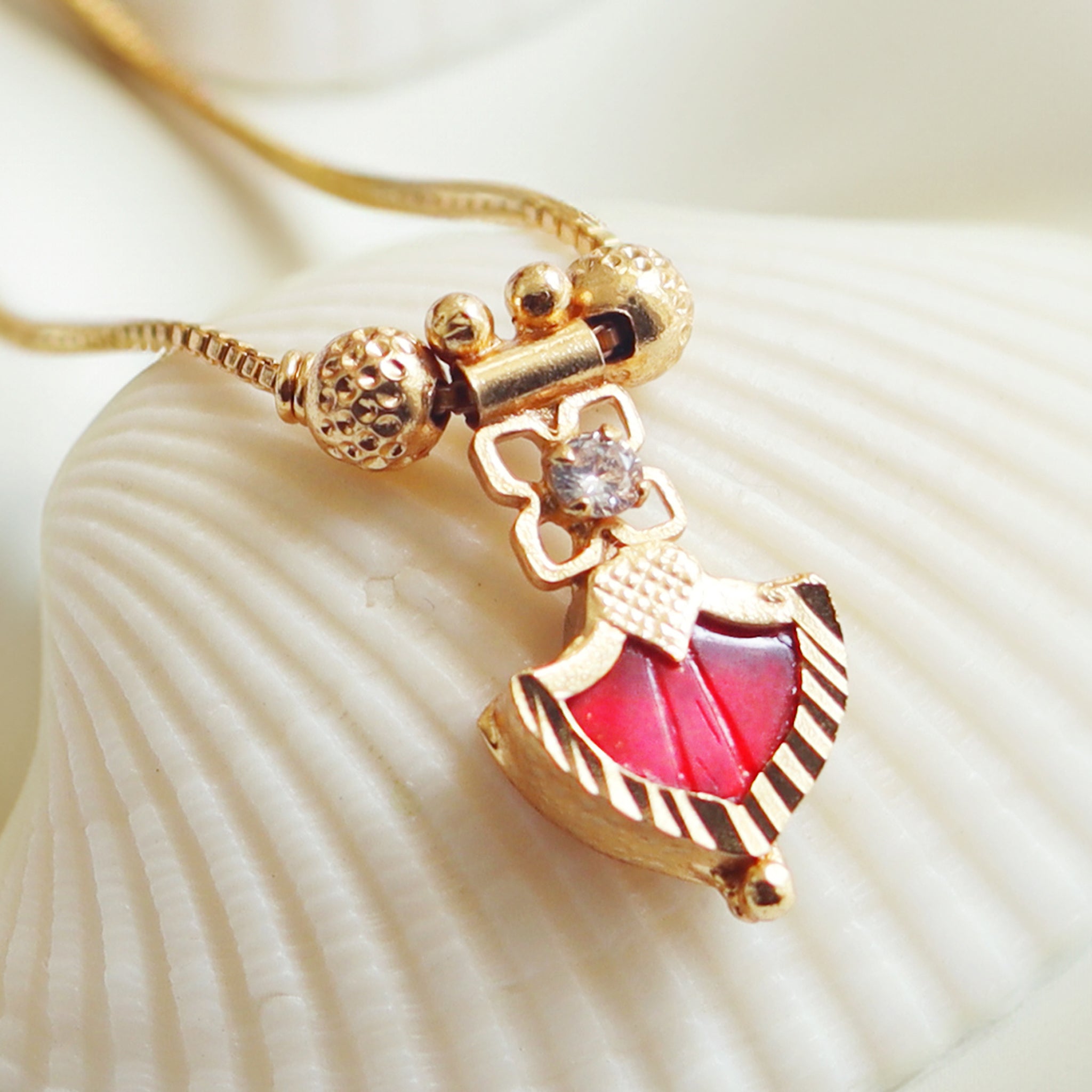 Palakka Leaf-shaped Small Pendant - Red