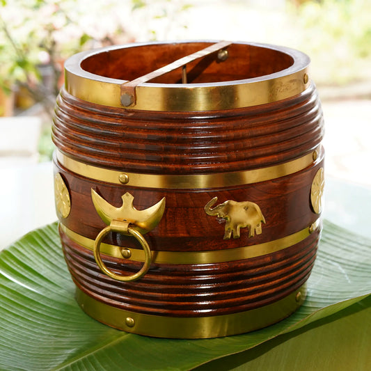 Para is a traditional rice holder deeply rooted in Kerala's culture, especially during the Onam festival