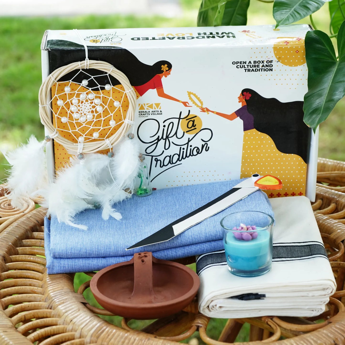 Onam Gift Hamper - Kerala Elegance Gift Set