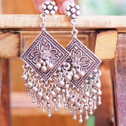 Oxidized Diamond-Shaped Earrings with Danglers