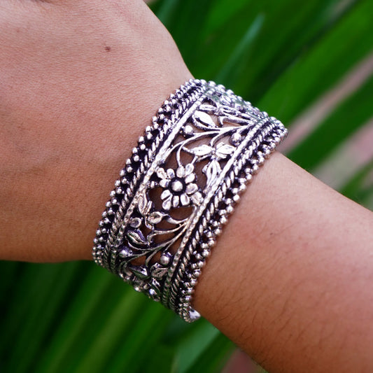 German Silver Petal Grace Adjustable Bracelet