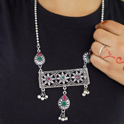 German Silver Kundan Blossom Neckpiece and Earrings