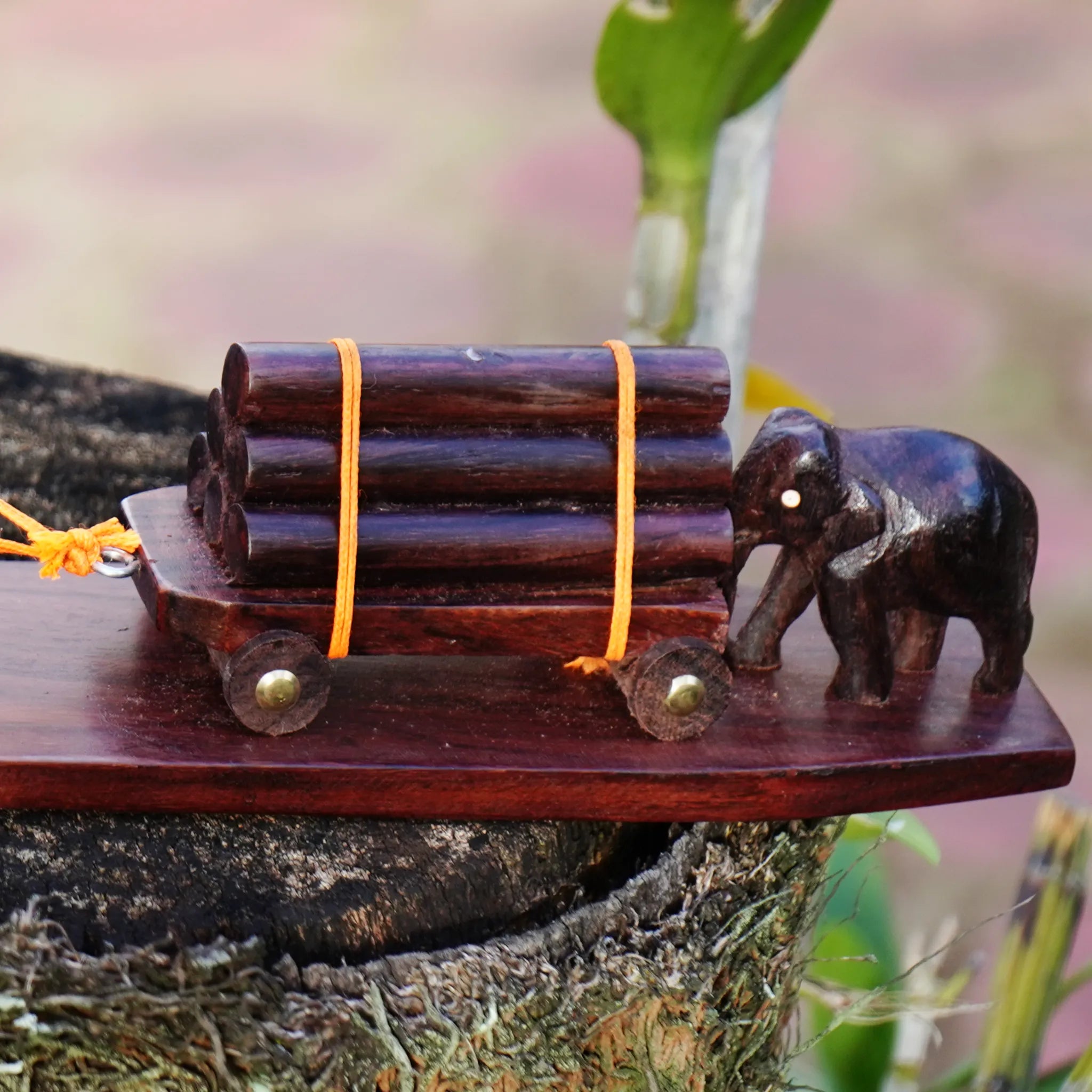 elephant with a cart made from rosewood is a traditional and elegant Masterpiece