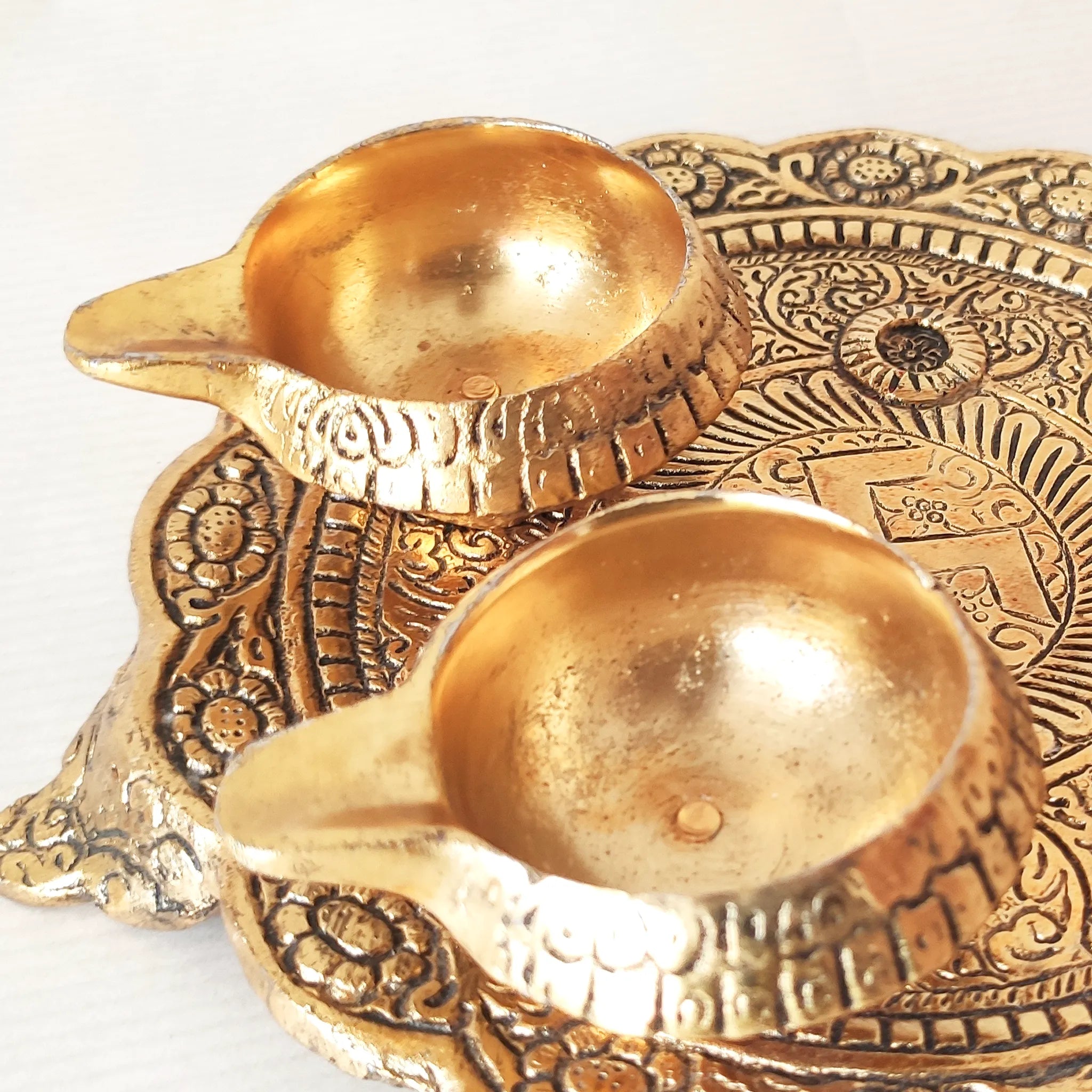 Swastik Shubh Aarti Beautifully Crafted Thaali [Diametre:6.2" ; Height:2"]