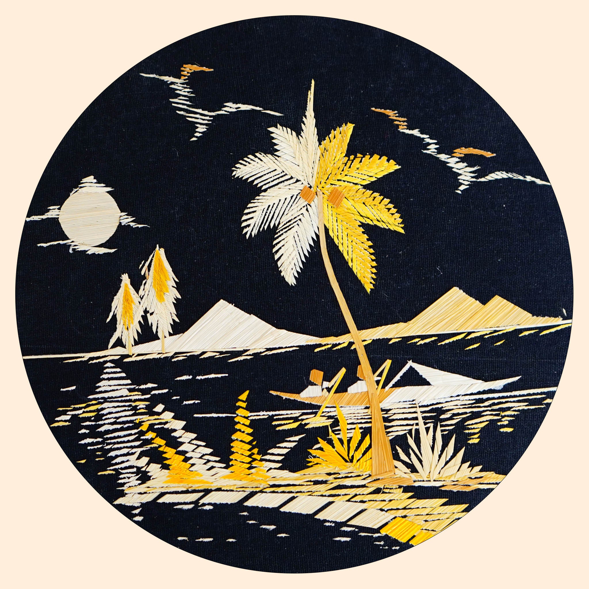 Eco-Friendly Traditional Kerala Straw Art Round Frame-Artful Strokes