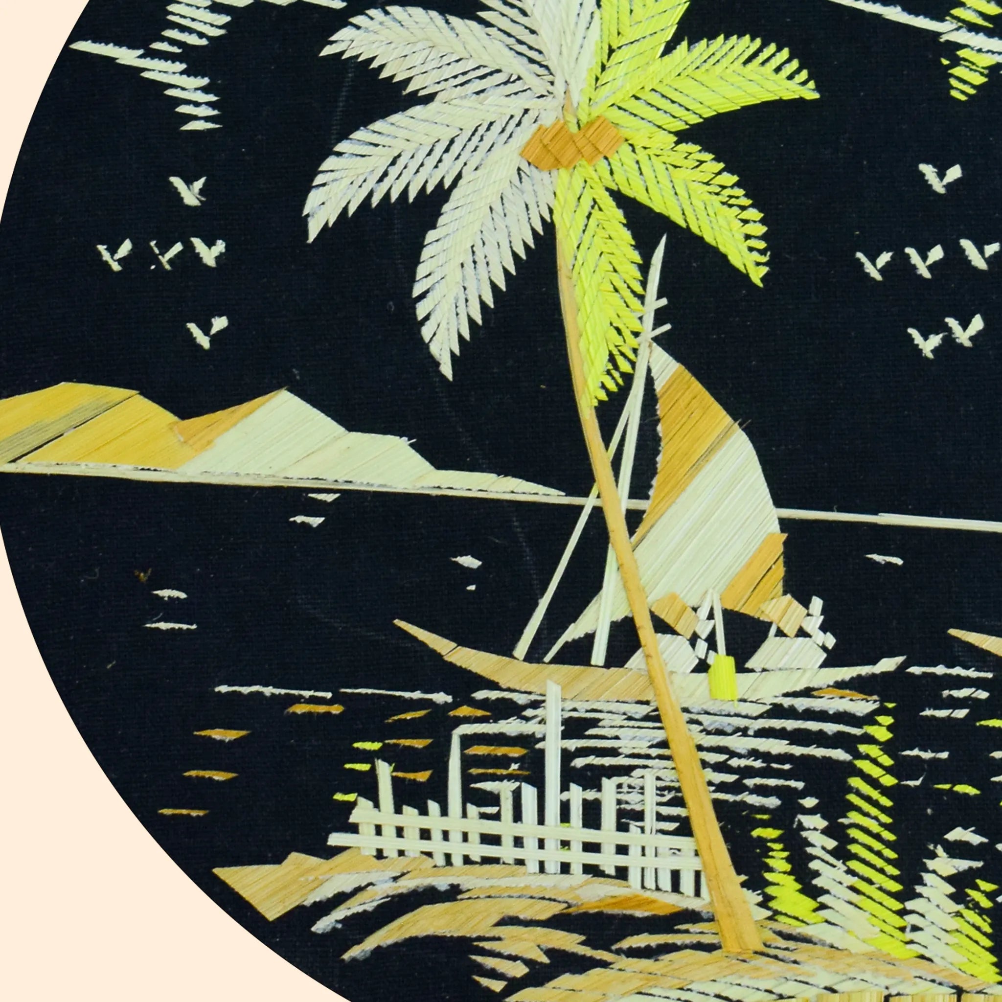 Eco-Friendly Traditional Kerala Straw Art Round Frame-Yacht [ Diameter-6"]