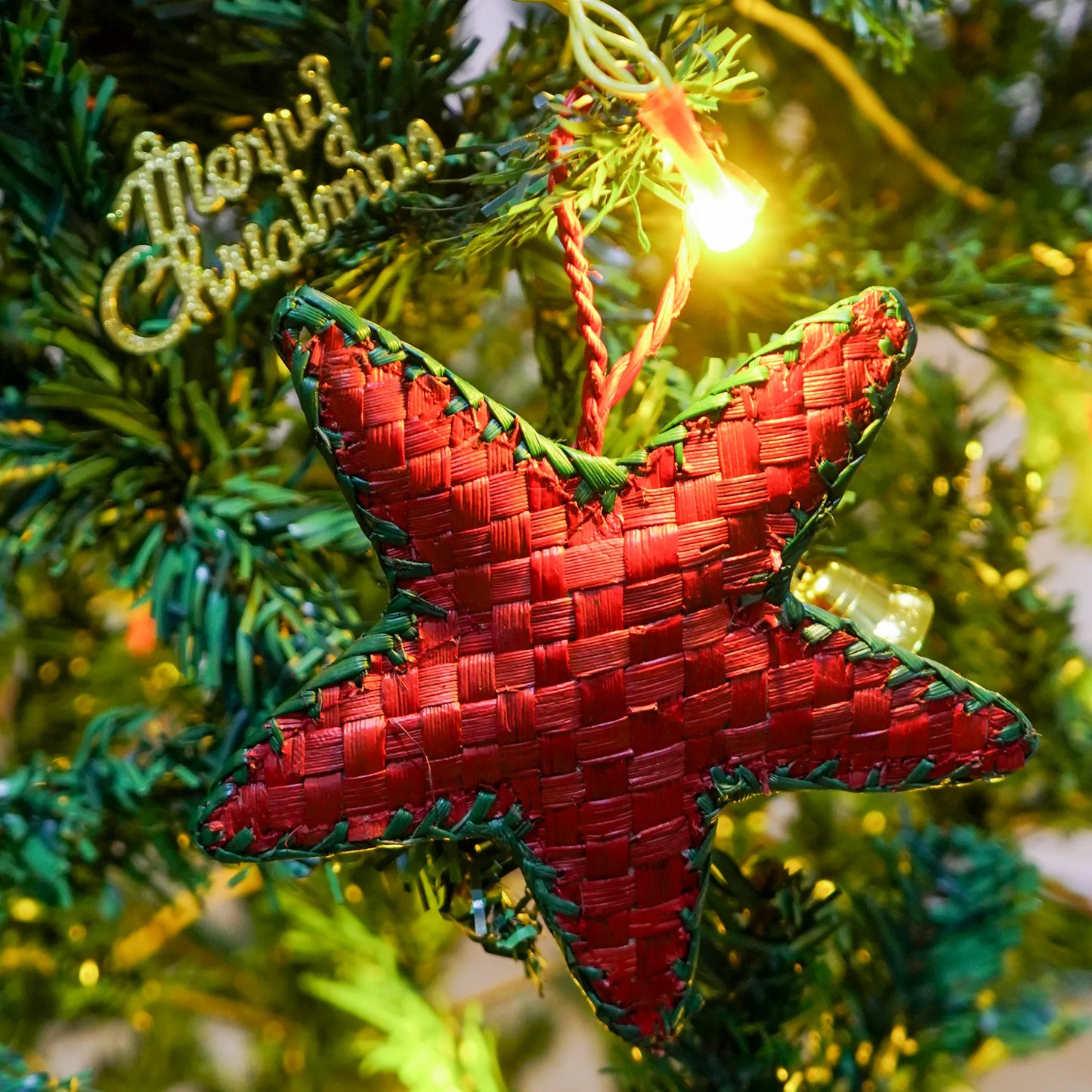 Eco-Friendly Christmas Tree Decoration-Red and Green Star| Handmade Screw Pine