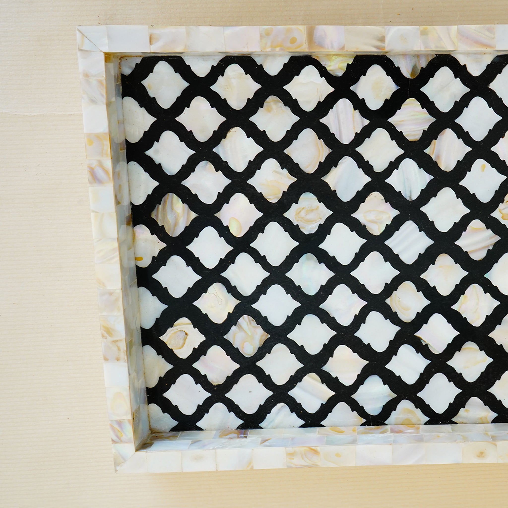 Elegant Black and White Shell Tray with Geometric Design