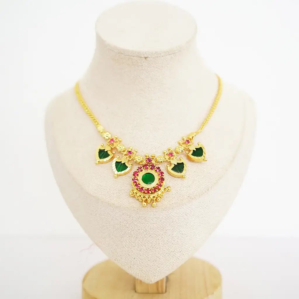 Varnam Mini Gift Set - Palakka Necklace, Naazhi and Vennaikudam - Culturati