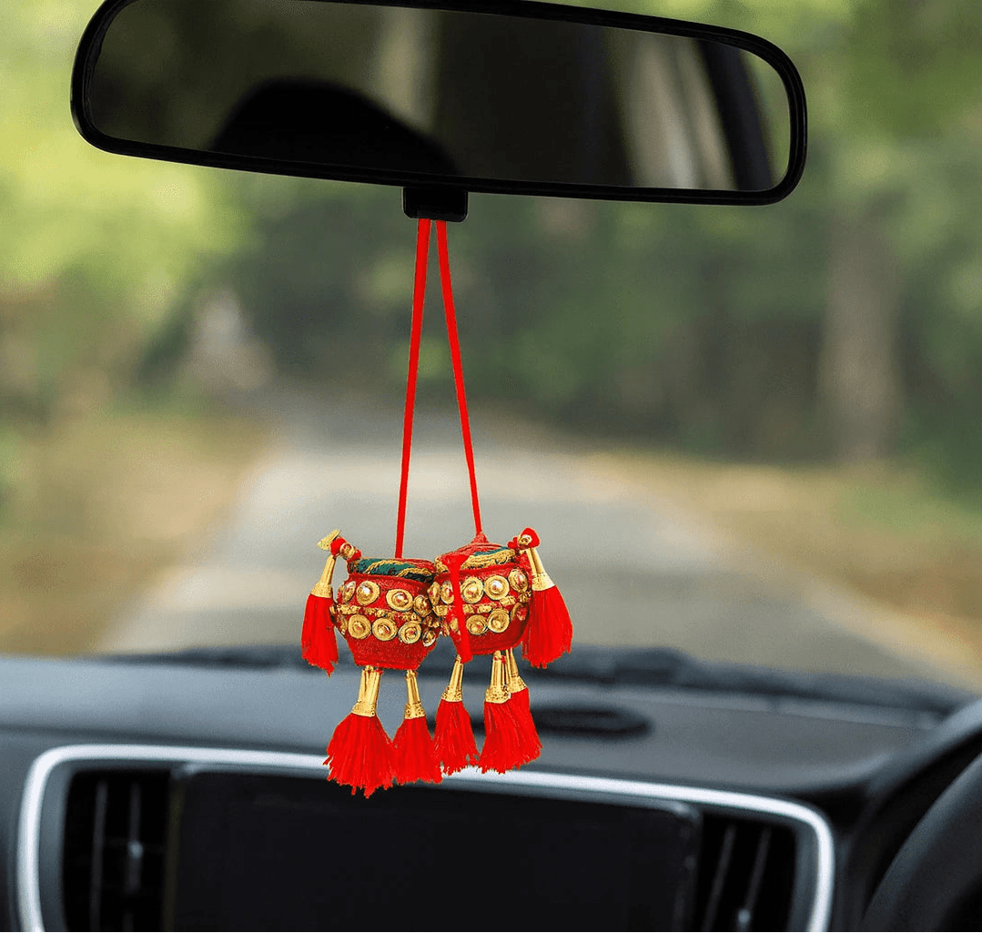 Lord Krishna's Vennaikuddam (Decorative Pot) with Flute Hanging (Pack of 2) - Culturati